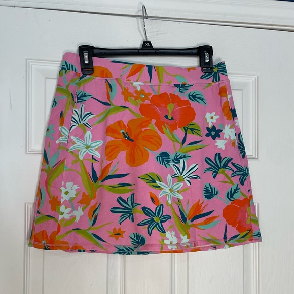 Spartina 449 Pants - Spartina 449 floral skort in pink floral/hibiscus print - Medium
